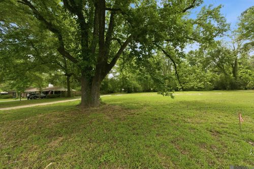 488 Magnolia Wood Ave, Baton Rouge, LA, 70808-6827 | Card Image