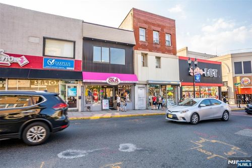 3421 Bergenline Ave, Union City, NJ, 07087-3921 | Card Image