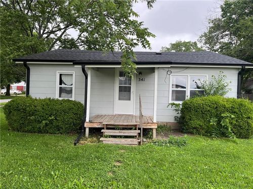 341 W 4th St, Wellsville, KS, 66092-8309 | Card Image