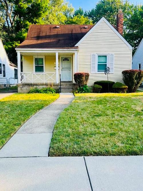 15894 Coram St, Detroit, MI, 48205-2504 | Card Image