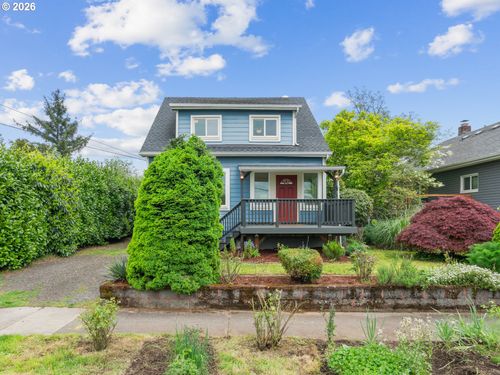 534 Ne 67th Ave, Portland, OR, 97213-4940 | Card Image