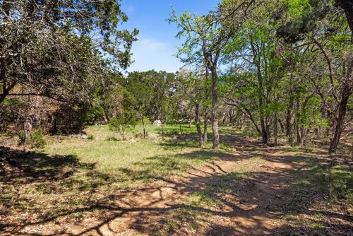 1725 Cripple Creek Stage Rd, Dripping Springs, TX, 78620-2434 | Card Image