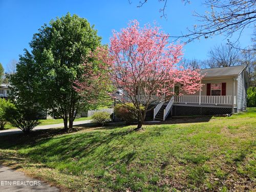 1802 Highland Rd, Maryville, TN, 37801-5432 | Card Image