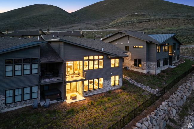442 E Overlook Loop, Townhouse with 4 bedrooms, 5 bathrooms and 2 parking in Hideout UT | Image 19