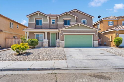 13223 La Crescenta Ave, Oak Hills, CA, 92344-9243 | Card Image