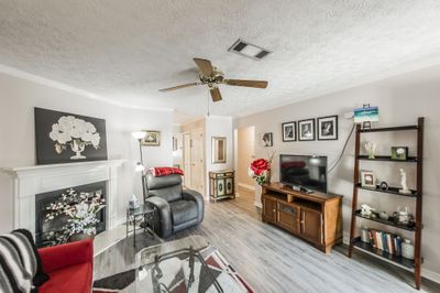 807 - 430 Walton Ferry Rd, Condo with 2 bedrooms, 1 bathrooms and 2 parking in Hendersonville TN | Image 1