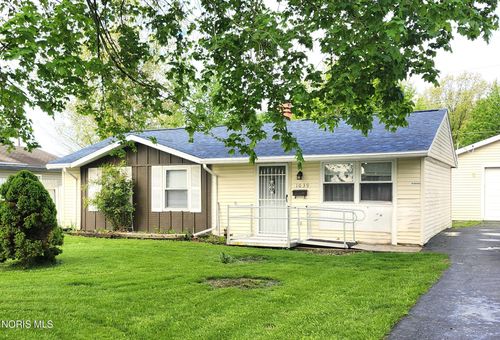 1039 Cherry St, Fostoria, OH, 44830-2602 | Card Image