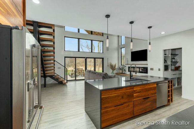 Kitchen | Image 10