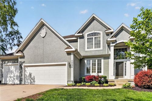 14400 Grandview St, Overland Park, KS, 66221-2536 | Card Image