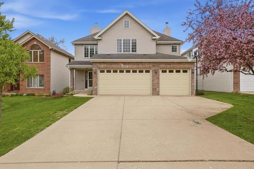 0S635 Robbins St, Winfield, IL, 60190 | Card Image