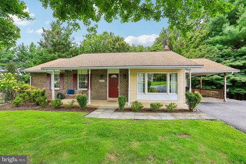 24833 Showbarn Cir, DAMASCUS, MD, 20872-2817 | Card Image