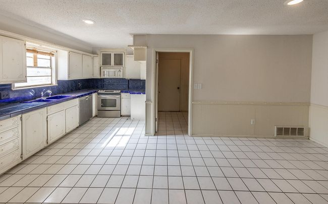 3502 77 Th Dr, House other with 3 bedrooms, 3 bathrooms and null parking in Lubbock TX | Image 8