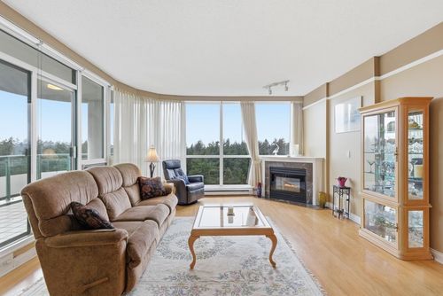 19c-6128 Patterson Ave, Burnaby, BC, V5H4P3 | Card Image