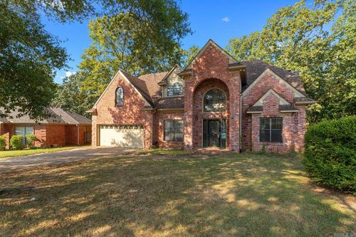 8 Edgewater Cv, Maumelle, AR, 72113-6300 | Card Image