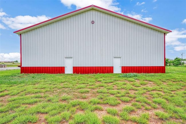 23003 N Frontage Rd, Home with 0 bedrooms, 0 bathrooms and null parking in Clinton OK | Image 9