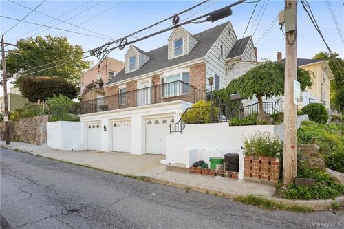 2-155 Grand St, Mamaroneck, NY, 10543-1811 | Card Image