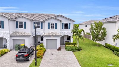 2653 Se 12th St, Townhouse with 3 bedrooms, 2 bathrooms and null parking in Homestead FL | Image 3