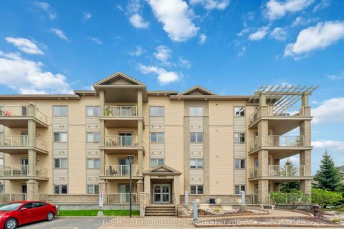 305-141 Potts Pvt, Orleans, ON, K4A0X9 | Card Image