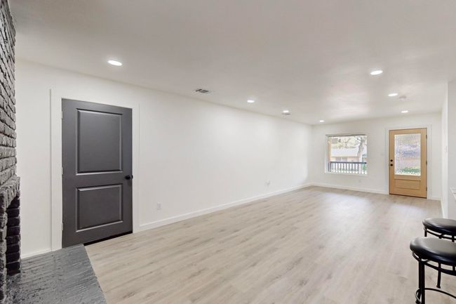 7316 Maringo Dr, House other with 3 bedrooms, 2 bathrooms and null parking in Dallas TX | Image 13