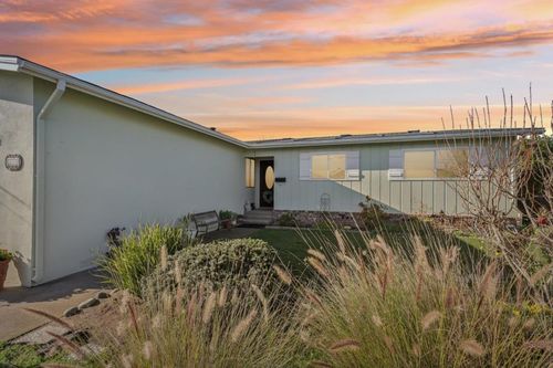 3055 Bostick Ave, Marina, CA, 93933-3727 | Card Image