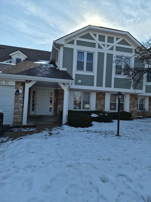 271-271 Southwick Ct, Vernon Hills, IL, 60061-1206 | Card Image