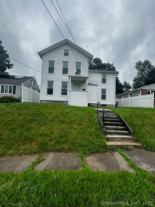 76 Columbus Ave, Meriden, CT, 06451-5339 | Card Image