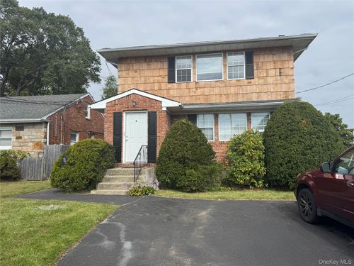 6 Tredwell Ave, Syosset, NY, 11791-3015 | Card Image