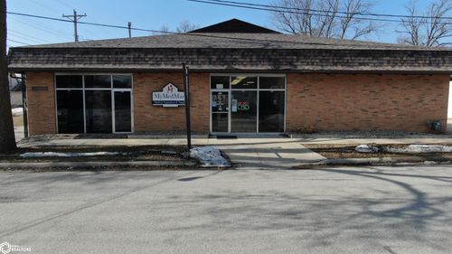 909 Willson Ave, Webster City, IA, 50595-2214 | Card Image