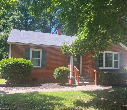 2007 Walker Ave, Greensboro, NC, 27403-1653 | Card Image