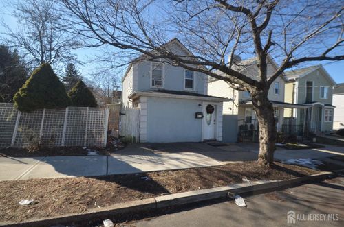 132 Hale St, New Brunswick, NJ, 08901-2612 | Card Image