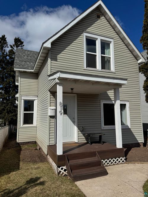 819 5th Ave, Two Harbors, MN, 55616 | Card Image