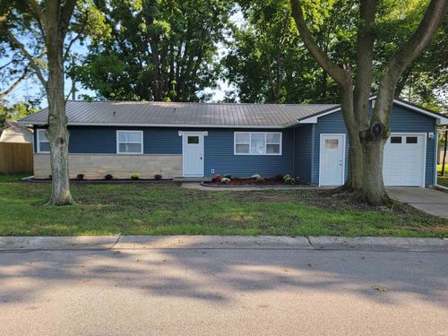320 W 17th St, Auburn, IN, 46706-2826 | Card Image