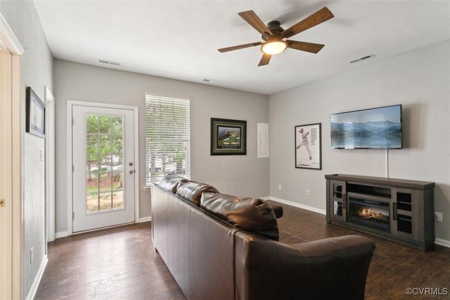 1703 Prosperity Ct, Condo with 4 bedrooms, 4 bathrooms and null parking in Williamsburg VA | Image 5