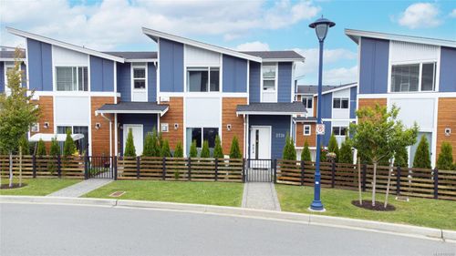 2731 Celestial Crt, Langford, BC, V9B3R6 | Card Image