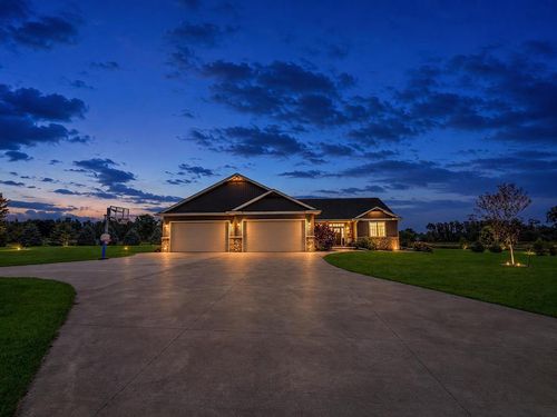 E9353 Gordon Road, CALEDONIA, WI, 54940 | Card Image