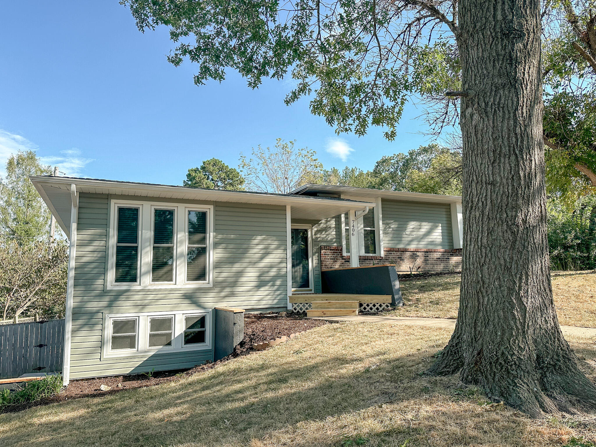Country Hill Rd, Columbia, MO 65202
