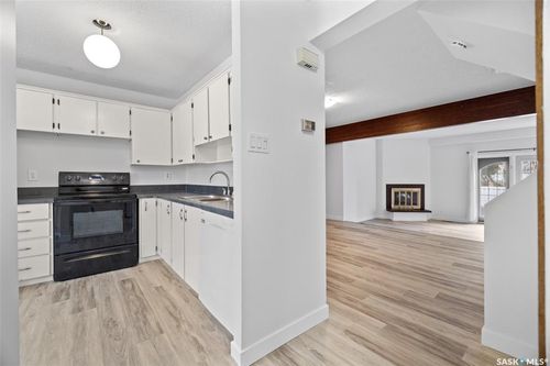 3927 Gordon Rd, Regina, SK, S4S6G6 | Card Image