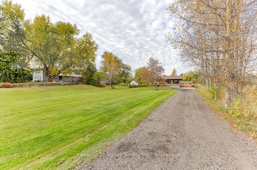 136 Pucker St, Renfrew, ON, K7V3Z9 | Card Image