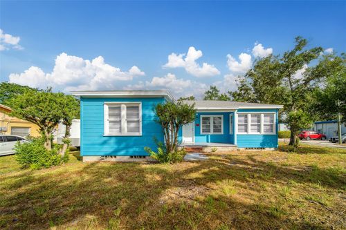 810 2nd Ave Nw, LARGO, FL, 33770-2302 | Card Image