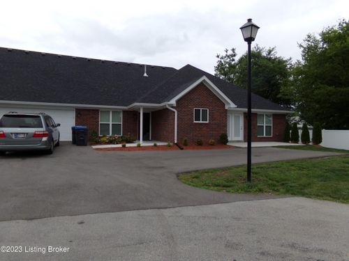 7635 Eagle Landing Way, Louisville, KY, 40214-5456 | Card Image
