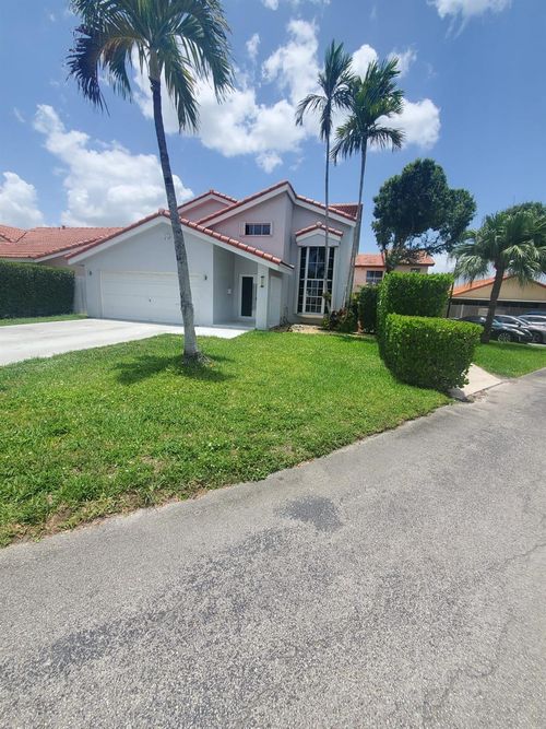 18868 Nw 83rd Pl, Hialeah, FL, 33015-5345 | Card Image
