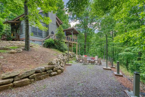 410 Sassafras Trl, Sevierville, TN, 37876-8903 | Card Image