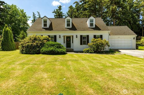 1565 Sw Putnam Drive, Oak Harbor, WA, 98277 | Card Image