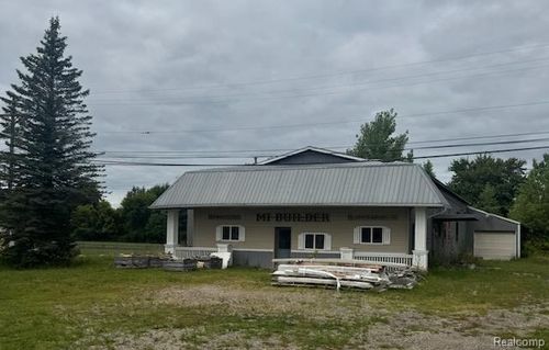 137 Lapeer St, Peck, MI, 48466-9684 | Card Image