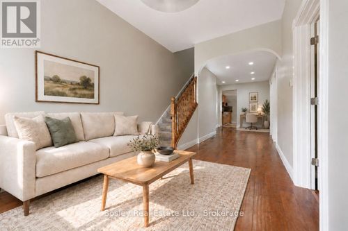 86 Alice St, Guelph, ON, N1E2Z8 | Card Image