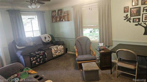 17964 Henry St, Melvindale, MI, 48122-1427 | Card Image