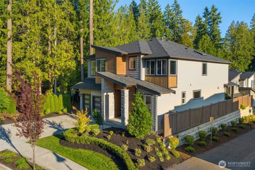 24399 Ne 24th St, Sammamish, WA, 98074-3507 | Card Image