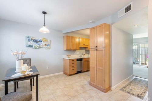 1452 Townview Ave, Santa Rosa, CA, 95405-7561 | Card Image