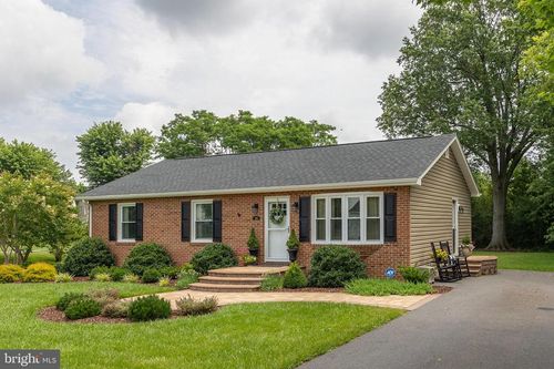 210 Wythe Ave, STEPHENS CITY, VA, 22655-5910 | Card Image
