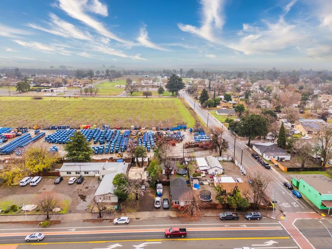 7884 State Highway 99 E, House other with 1 bedrooms, 1 bathrooms and null parking in Los Molinos CA | Image 27